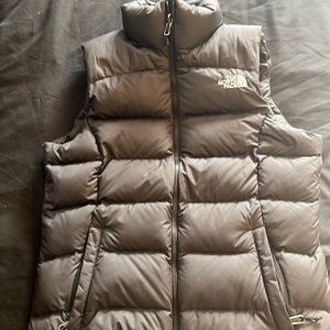 North face black puffer vest women’s size small